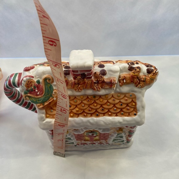 Hand painted Gingerbread Cookie Jar - Picture 12 of 12